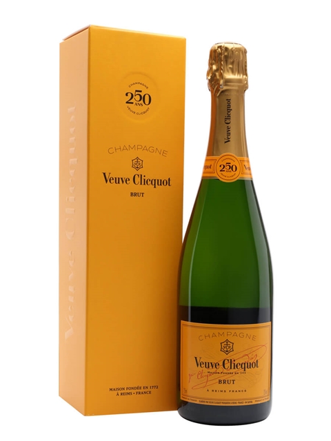 Veuve Clicquot Yellow Label NV Champagne Gift Box